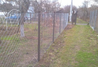 Забор из сетки рабицы в натяг 52 метра