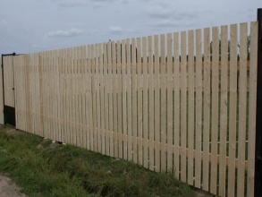 Деревянный забор из штакетника 20 соток