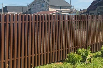 Забор из евроштакетника с бетонированием столбов 60 метров